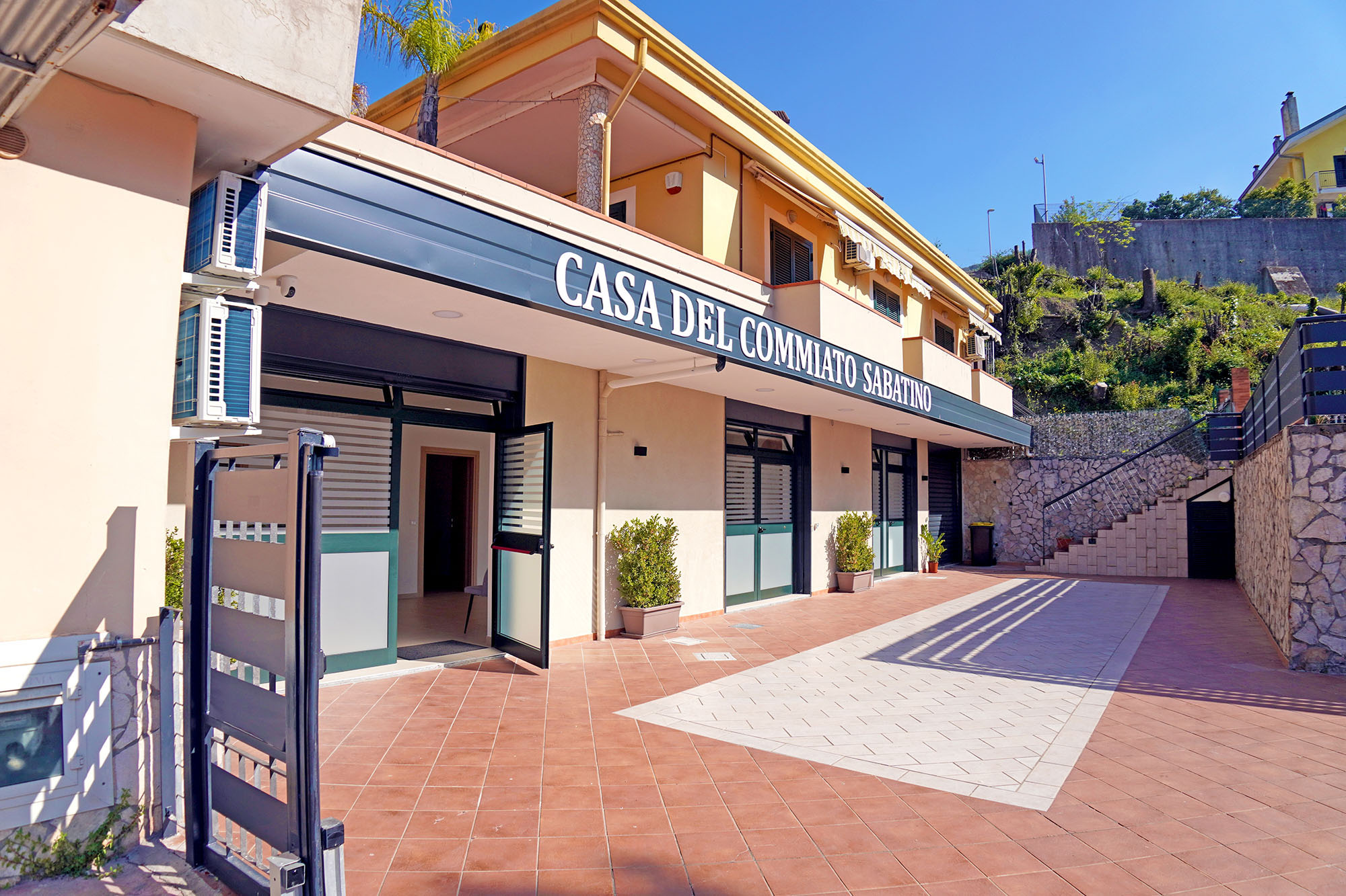 Facciata Casa del Commiato Sabatino